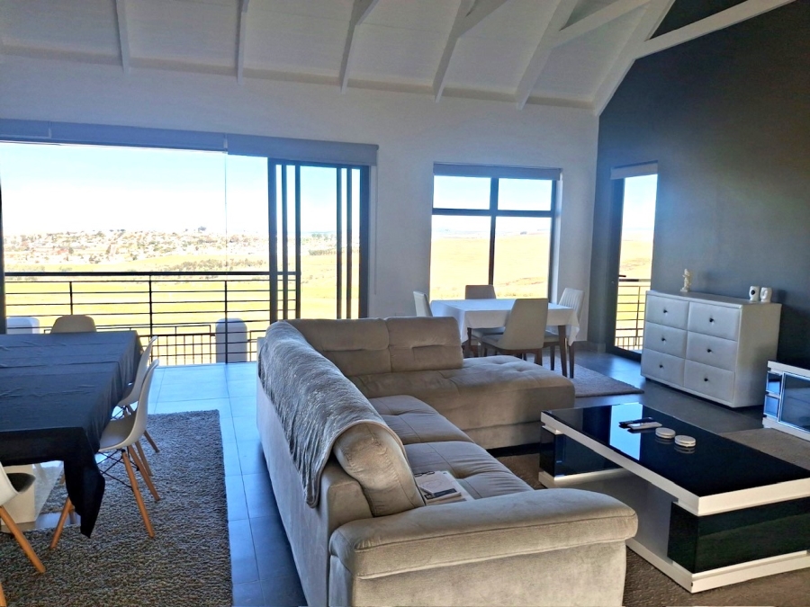 3 Bedroom Property for Sale in Mount Royal Golf Estate Western Cape